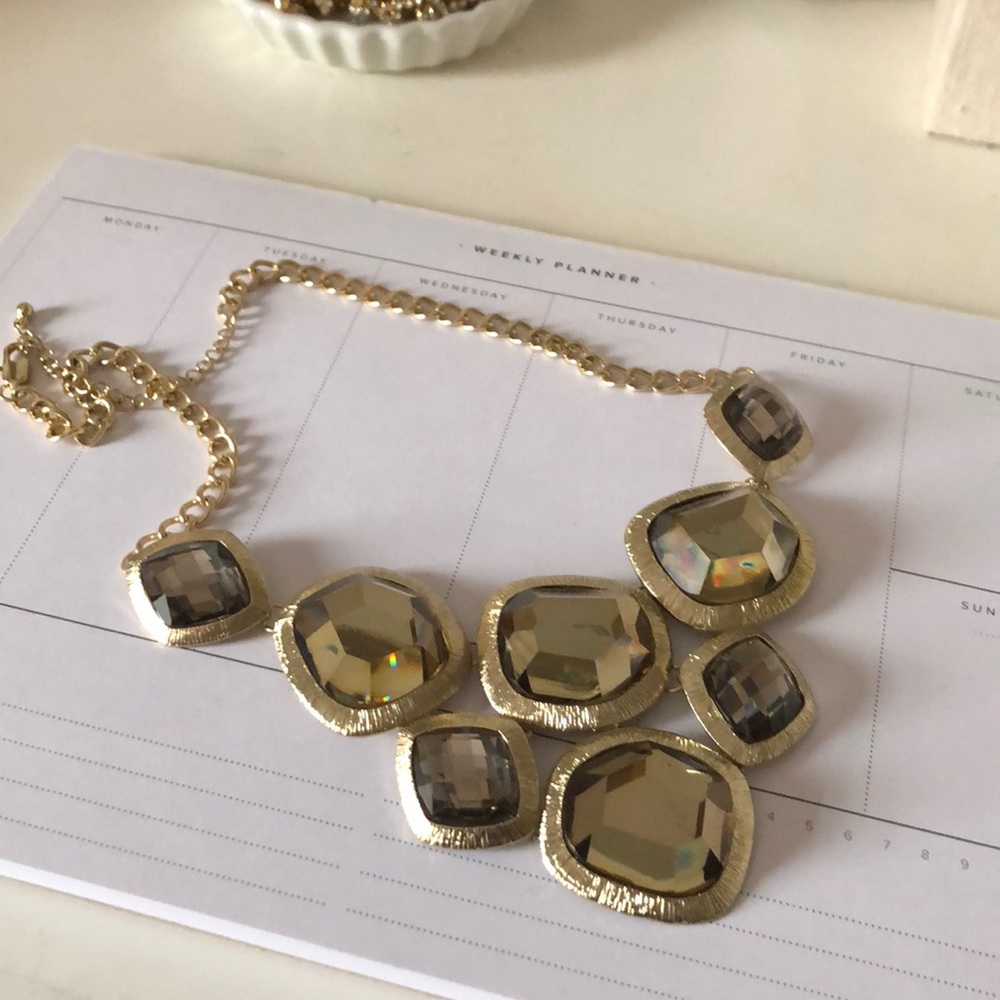 Jewel statement piece necklace !